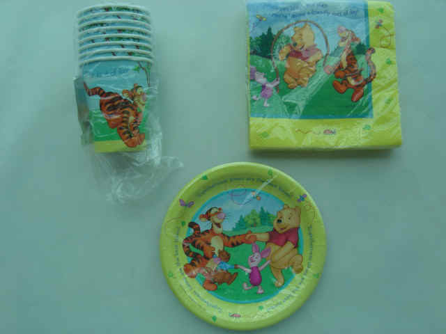 RETIRED Pooh's Playtime Party Pak - 32 pieces